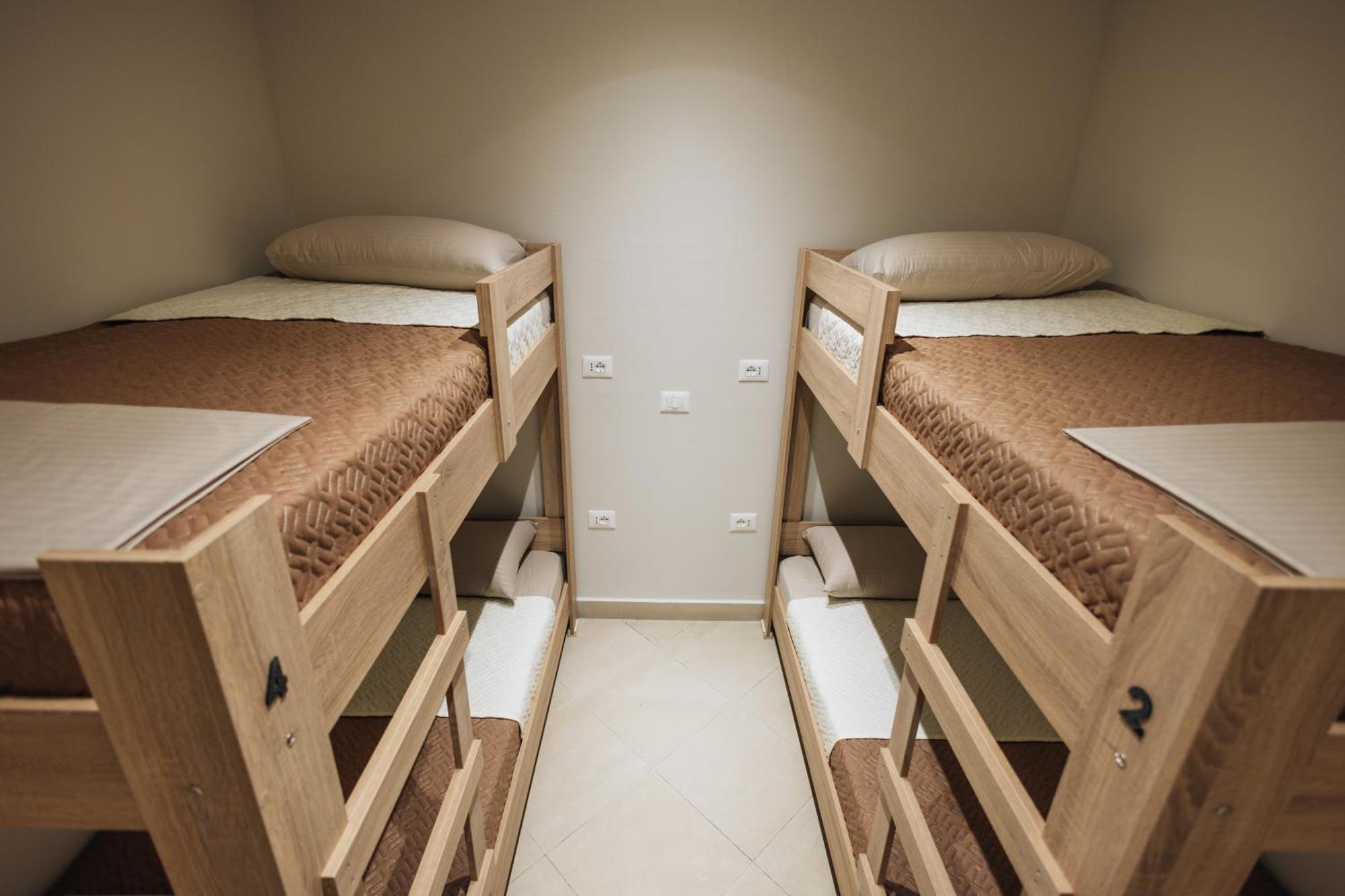 Gm Tirana Hostel Luaran gambar